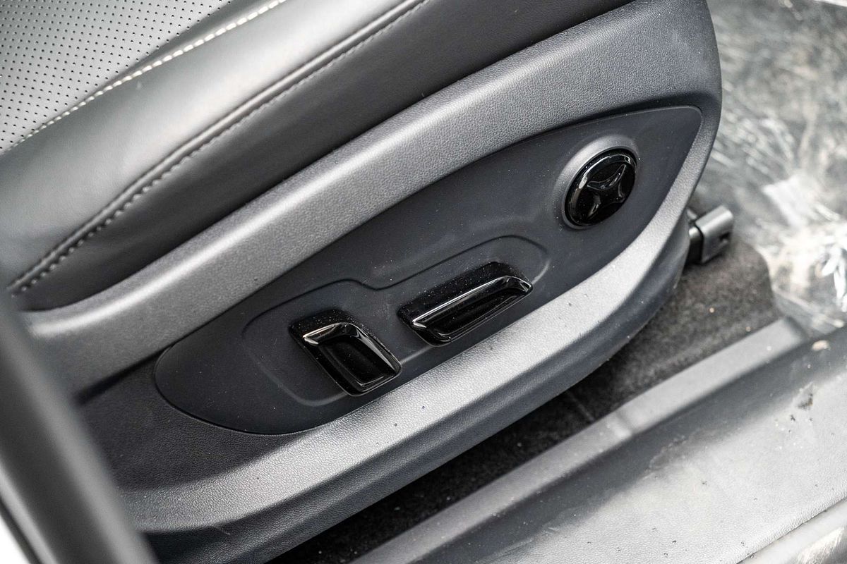 2025 MG QS Essence IS31