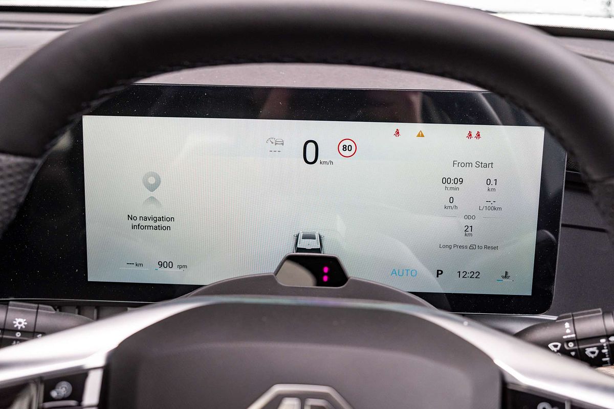 2025 MG QS Essence IS31