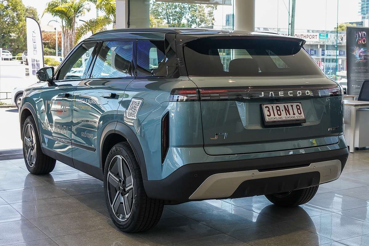 2025 Jaecoo J7 SHS Summit