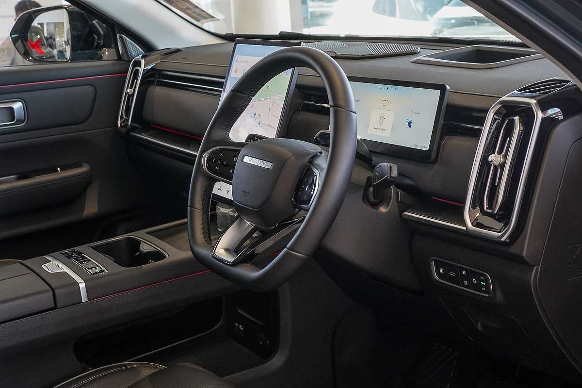 2025 Jaecoo J7 SHS Summit