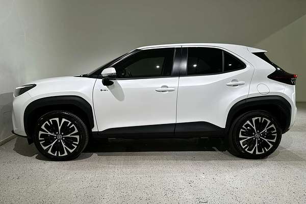 2025 Toyota Yaris Cross Urban MXPJ10R