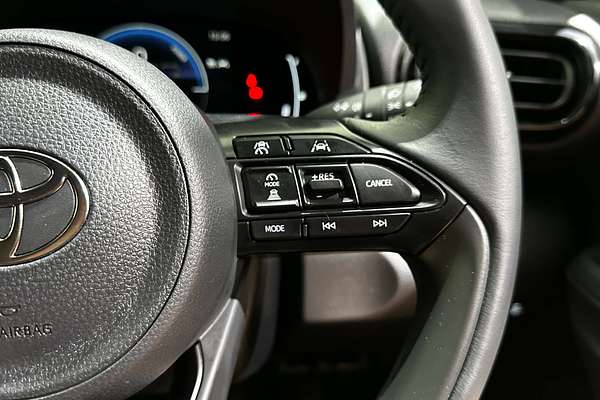 2025 Toyota Yaris Cross Urban MXPJ10R