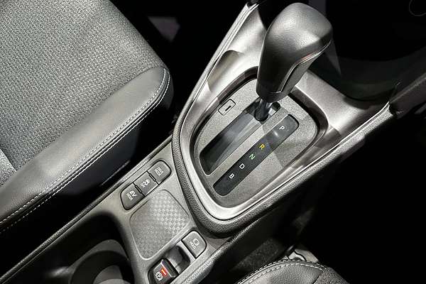 2025 Toyota Yaris Cross Urban MXPJ10R