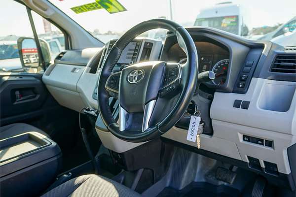 2022 Toyota Hiace Commuter GDH322R ELWB High Roof