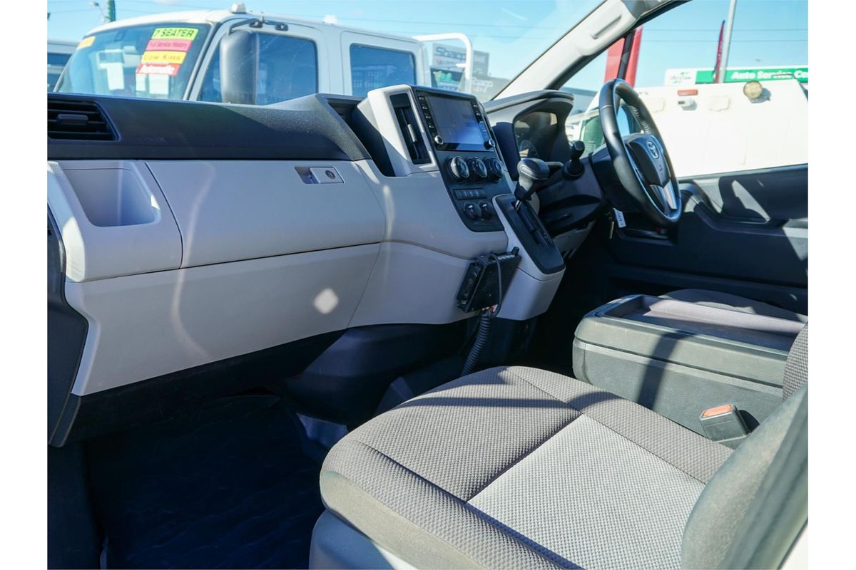 2022 Toyota Hiace Commuter GDH322R ELWB High Roof