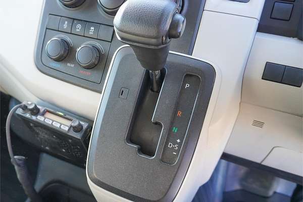 2022 Toyota Hiace Commuter GDH322R ELWB High Roof
