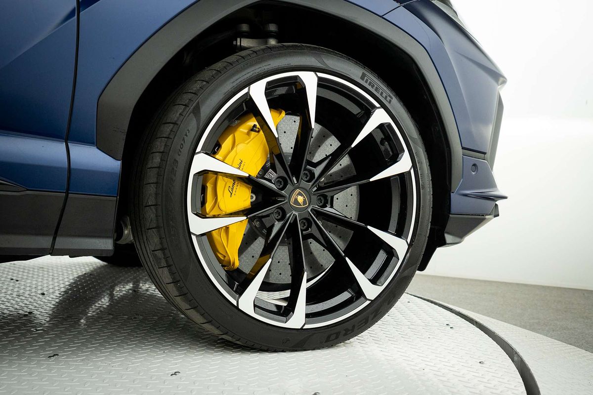 2023 Lamborghini Urus S 636