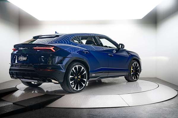 2023 Lamborghini Urus S 636
