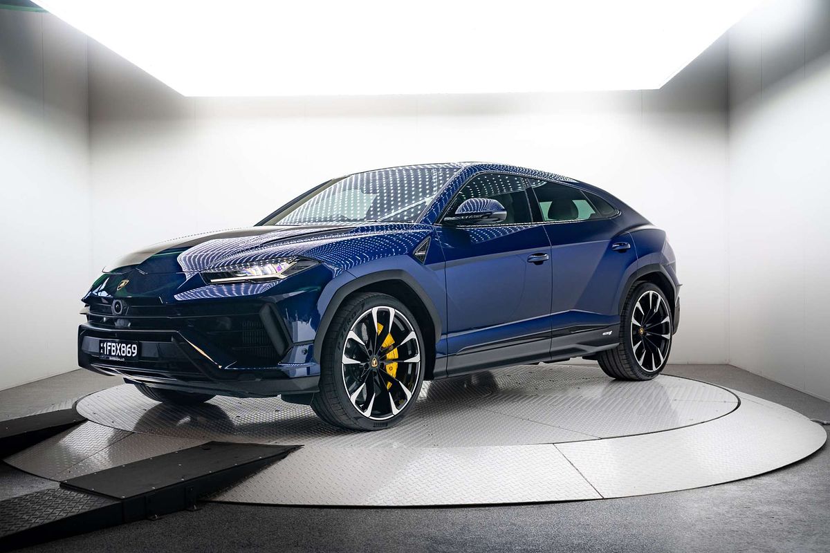 2023 Lamborghini Urus S 636