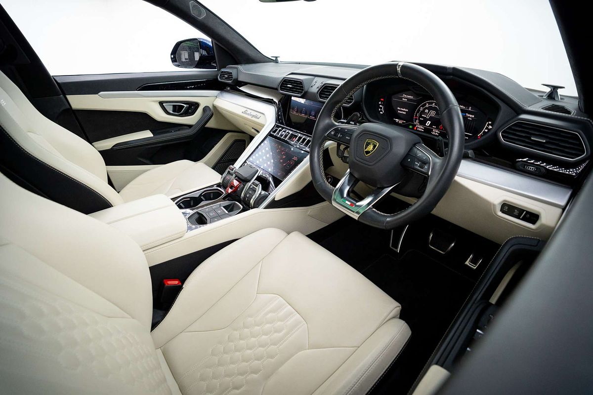 2023 Lamborghini Urus S 636