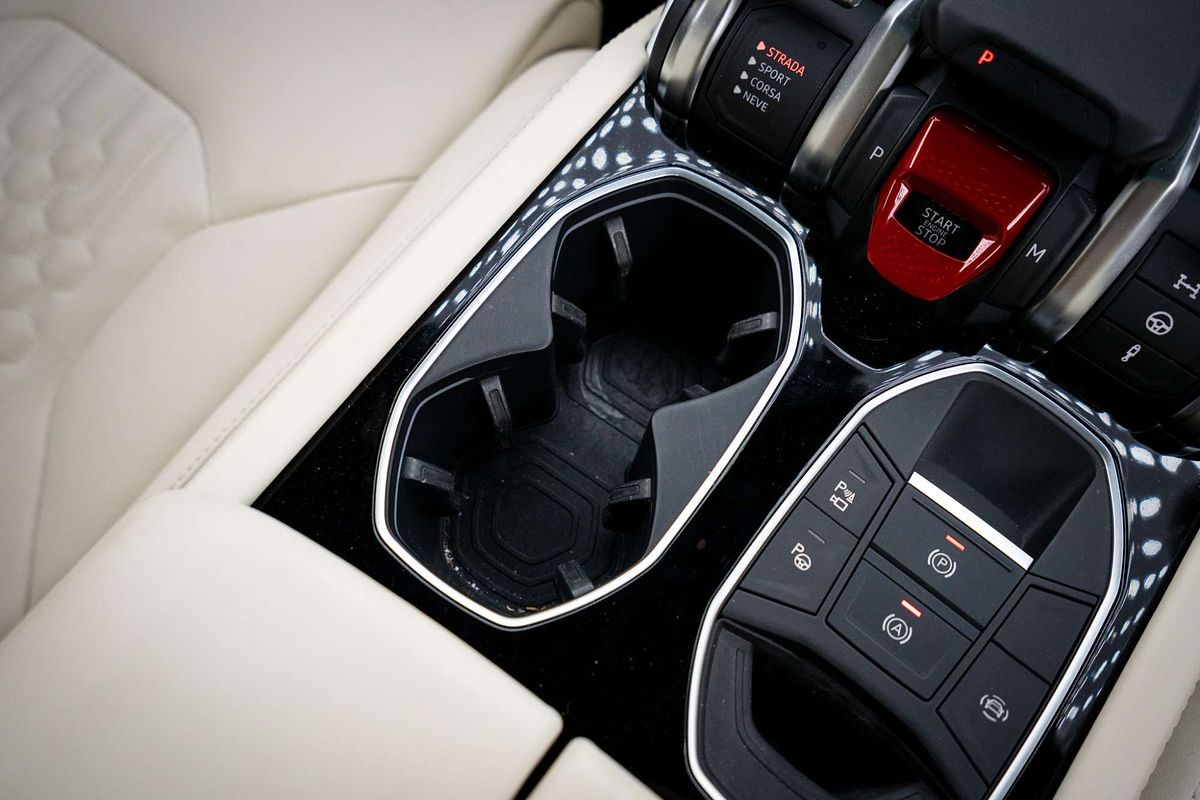 2023 Lamborghini Urus S 636