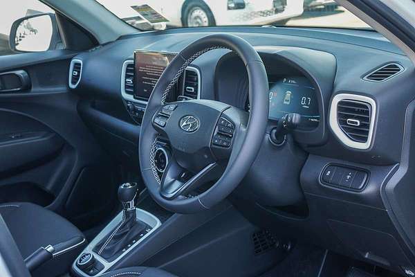 2025 Hyundai Venue Elite QX.V5