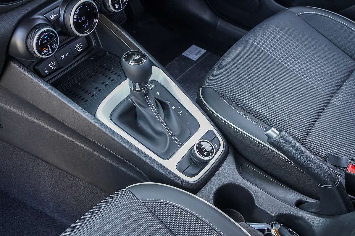 2025 Hyundai Venue Elite QX.V5
