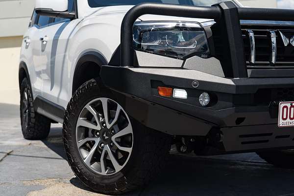 2023 Mahindra Scorpio Z8