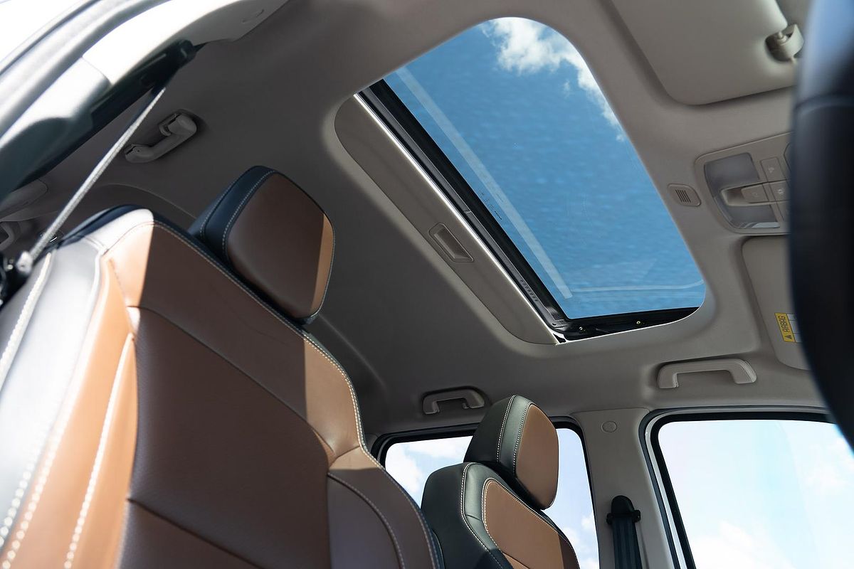 2023 Mahindra Scorpio Z8