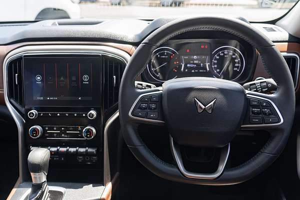 2023 Mahindra Scorpio Z8