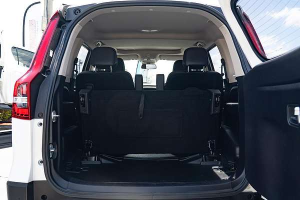 2023 Mahindra Scorpio Z8