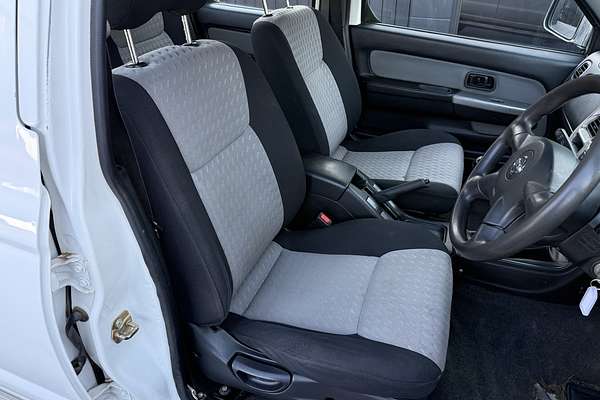 2010 Nissan Navara ST-R D22 4X4
