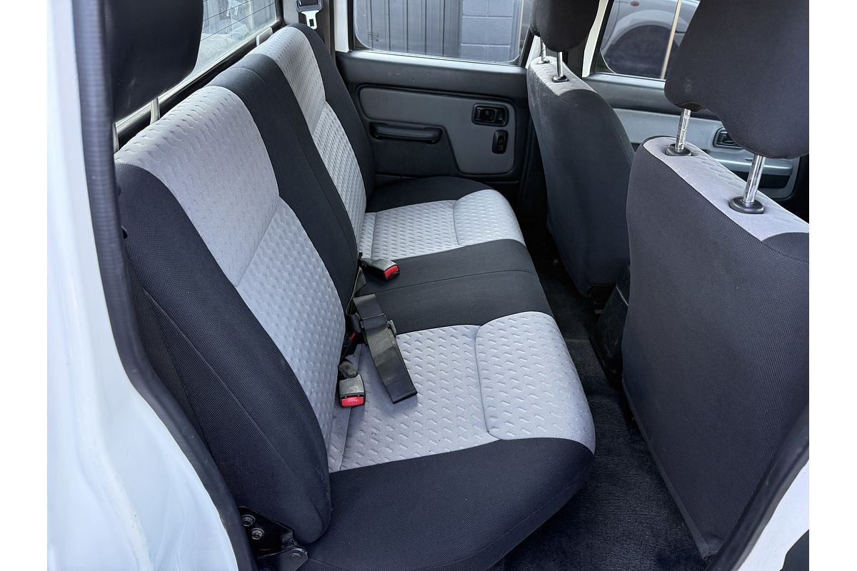 2010 Nissan Navara ST-R D22 4X4
