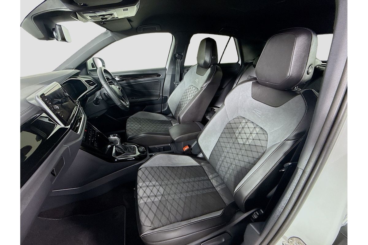 2022 Volkswagen T-Roc 140TSI R-Line D11