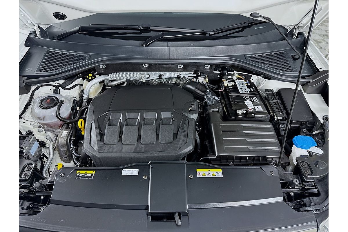 2022 Volkswagen T-Roc 140TSI R-Line D11