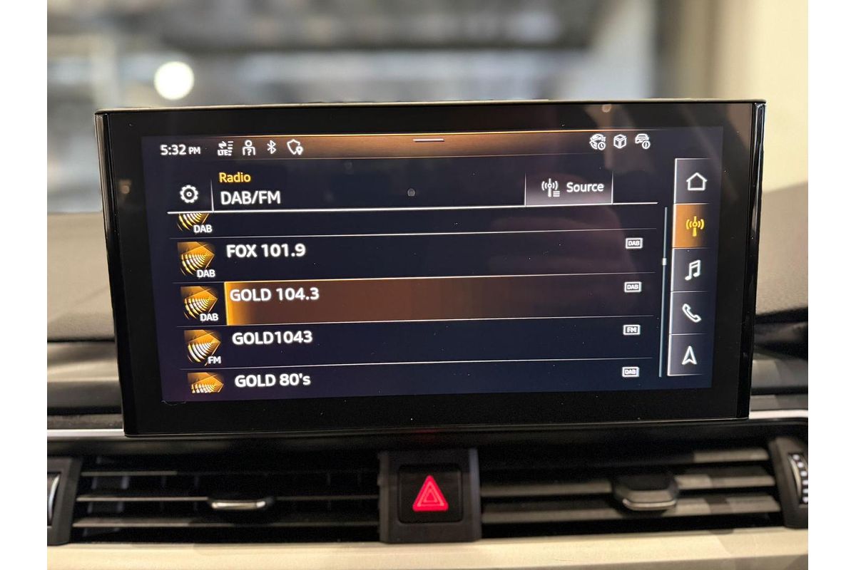 2021 Audi A4 35 TFSI S line B9