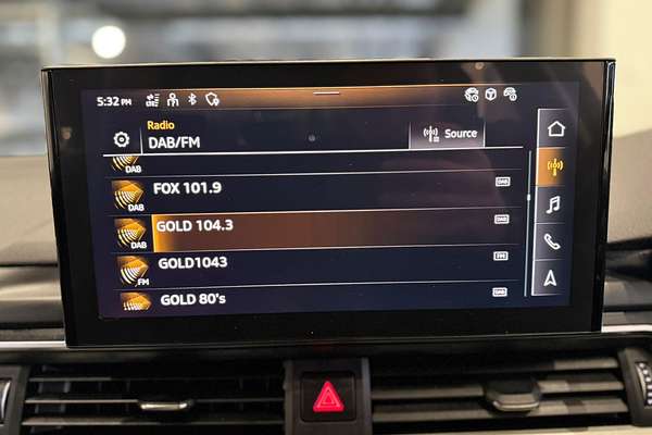 2021 Audi A4 35 TFSI S line B9