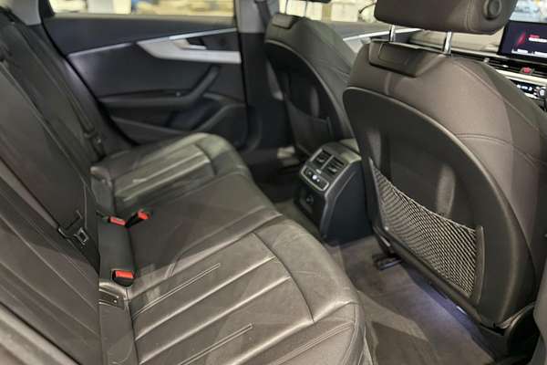 2021 Audi A4 35 TFSI S line B9