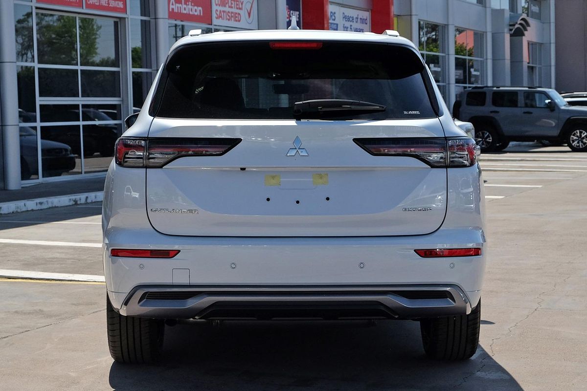 2025 Mitsubishi Outlander Exceed ZM