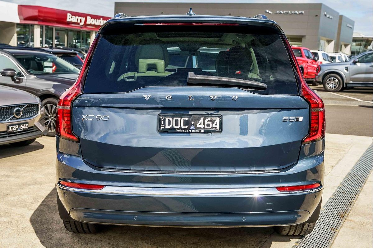 2025 Volvo XC90 Ultra B5 Bright