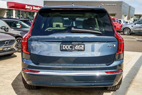 2025 Volvo XC90 Ultra B5 Bright