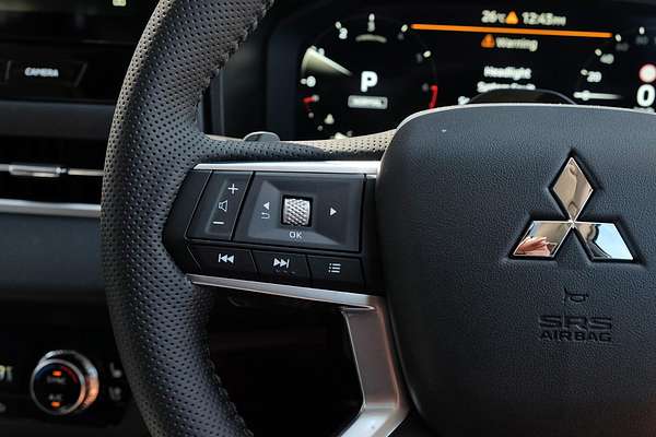 2025 Mitsubishi Outlander Exceed ZM