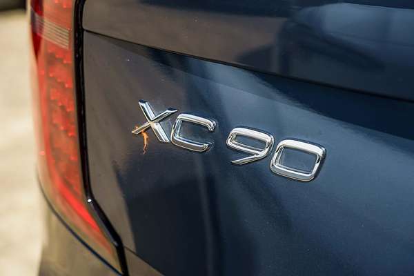2025 Volvo XC90 Ultra B5 Bright