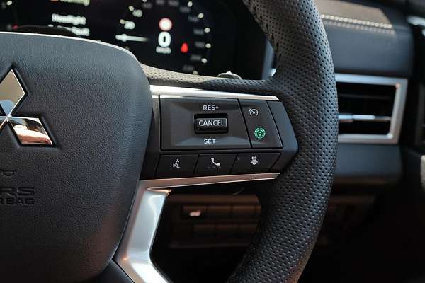 2025 Mitsubishi Outlander Exceed ZM