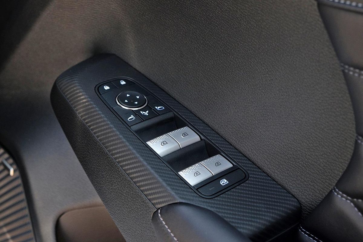 2025 Mitsubishi Outlander Exceed ZM