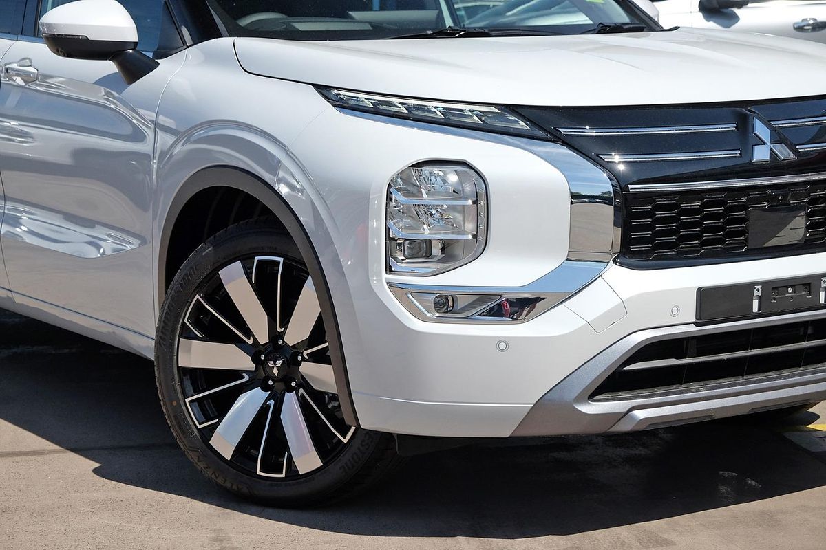 2025 Mitsubishi Outlander Exceed ZM