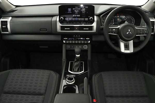 2025 Mitsubishi Triton GLS MV 4X4