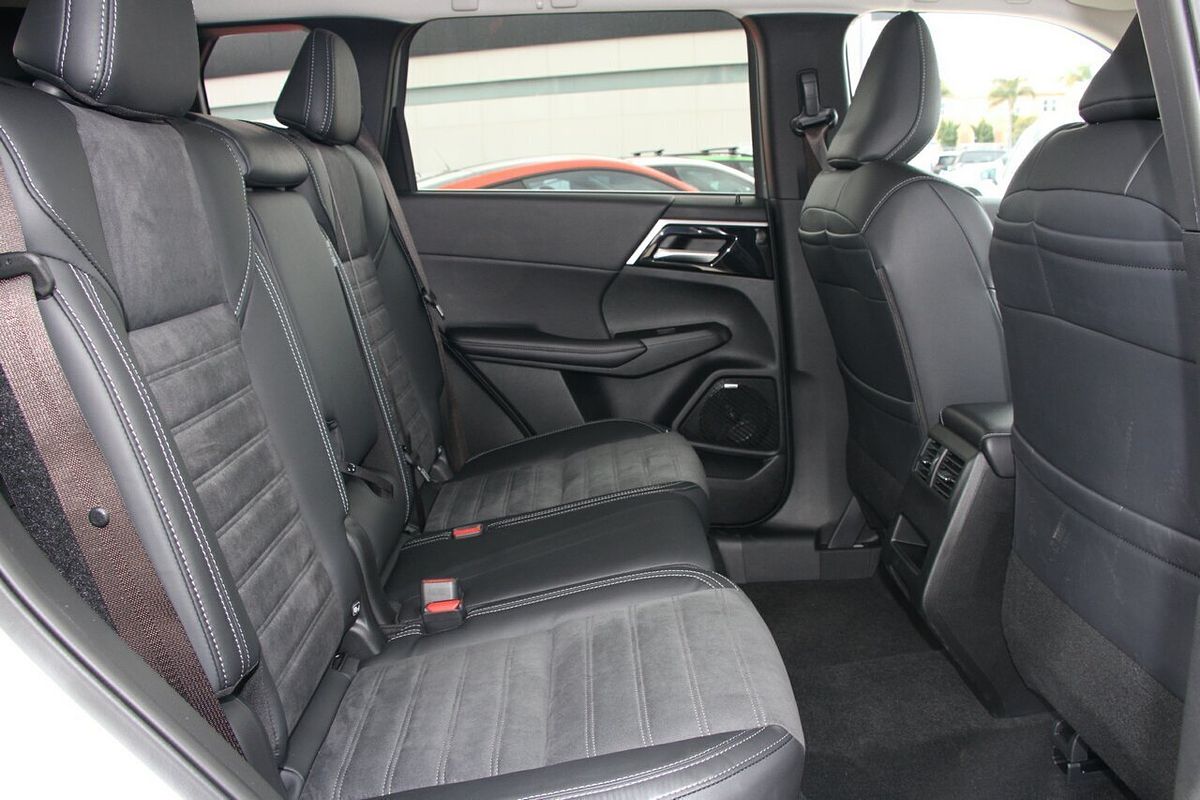 2025 Mitsubishi Outlander Aspire ZM