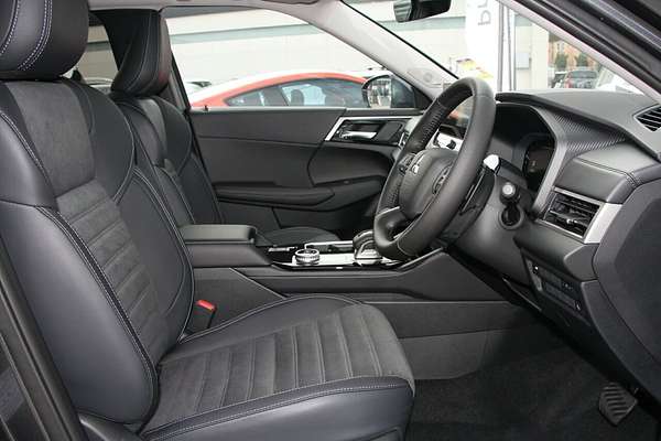 2025 Mitsubishi Outlander Aspire ZM