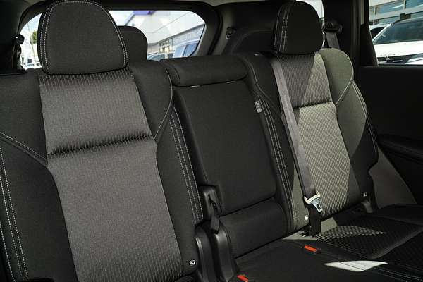 2025 Mitsubishi Outlander LS ZM