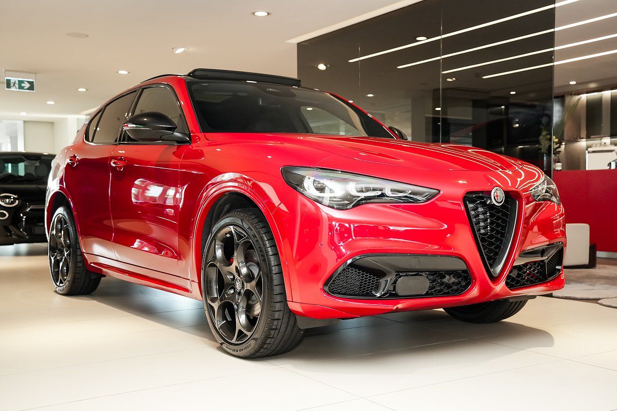 2025 Alfa Romeo Stelvio Tributo Italiano Series 5