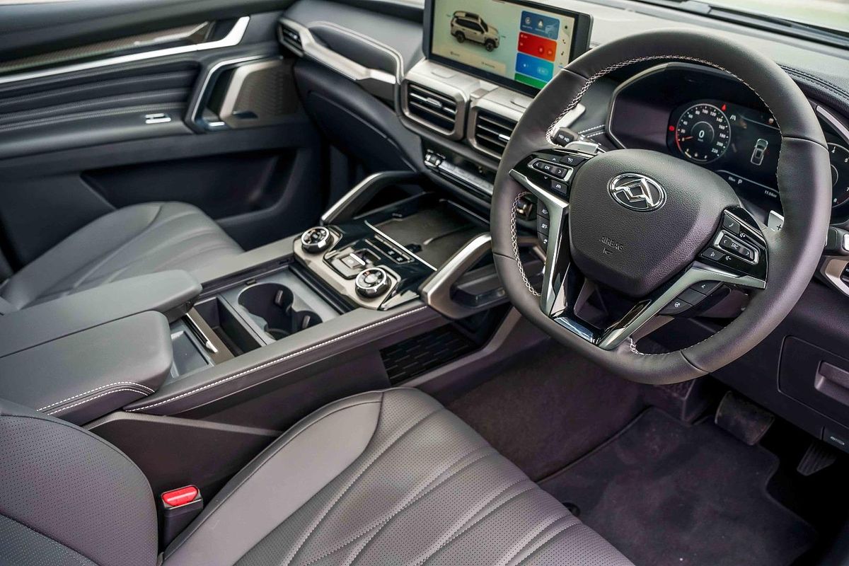 2025 LDV D90 Executive SV9A