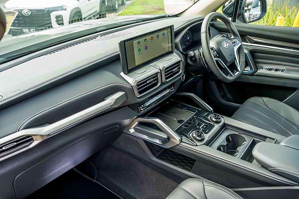 2025 LDV D90 Executive SV9A