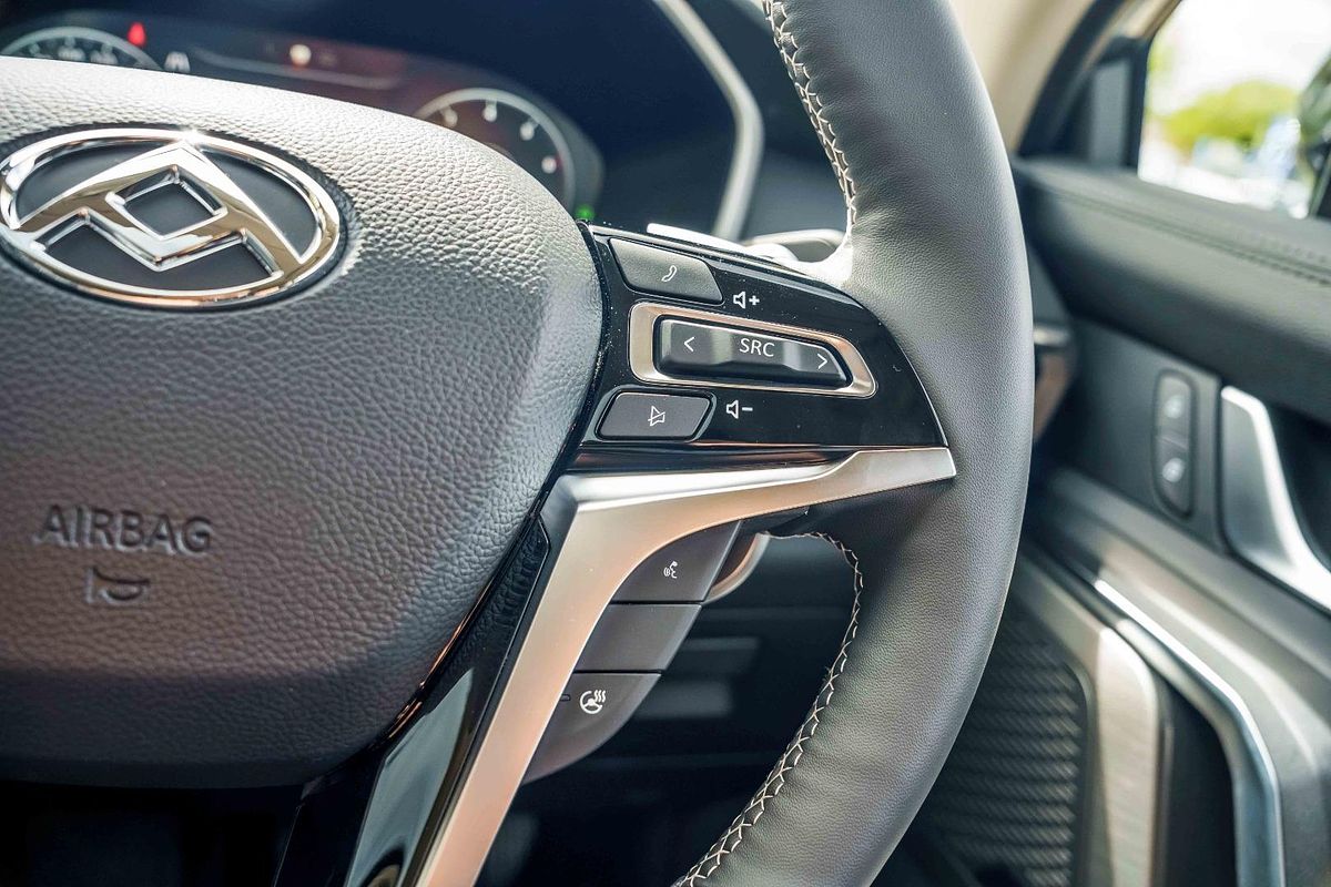 2025 LDV D90 Executive SV9A