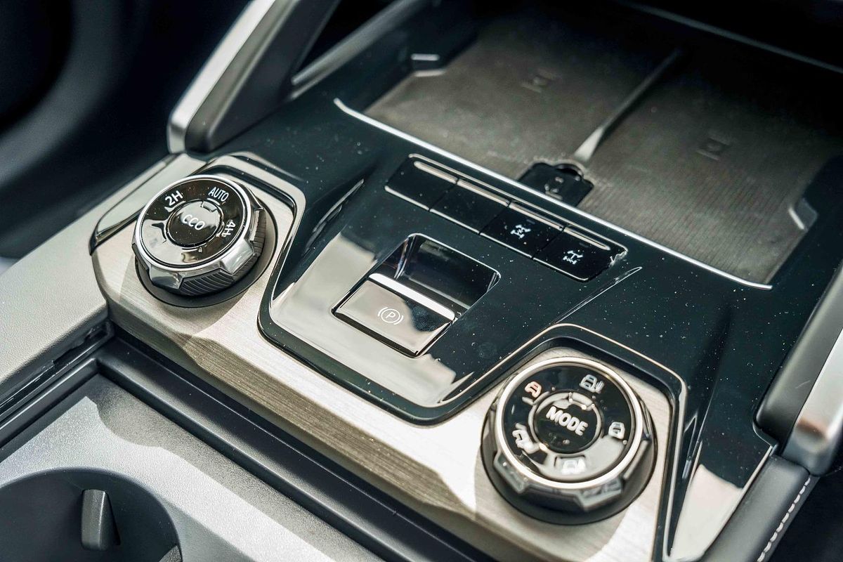 2025 LDV D90 Executive SV9A