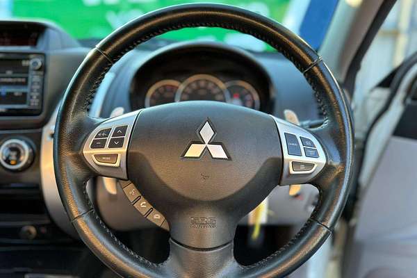2013 Mitsubishi Challenger LS PC