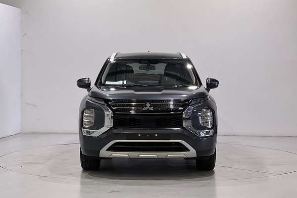 2023 Mitsubishi Outlander LS Black Edition ZM