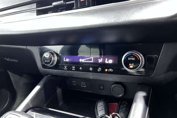 2023 Mitsubishi Outlander LS Black Edition ZM
