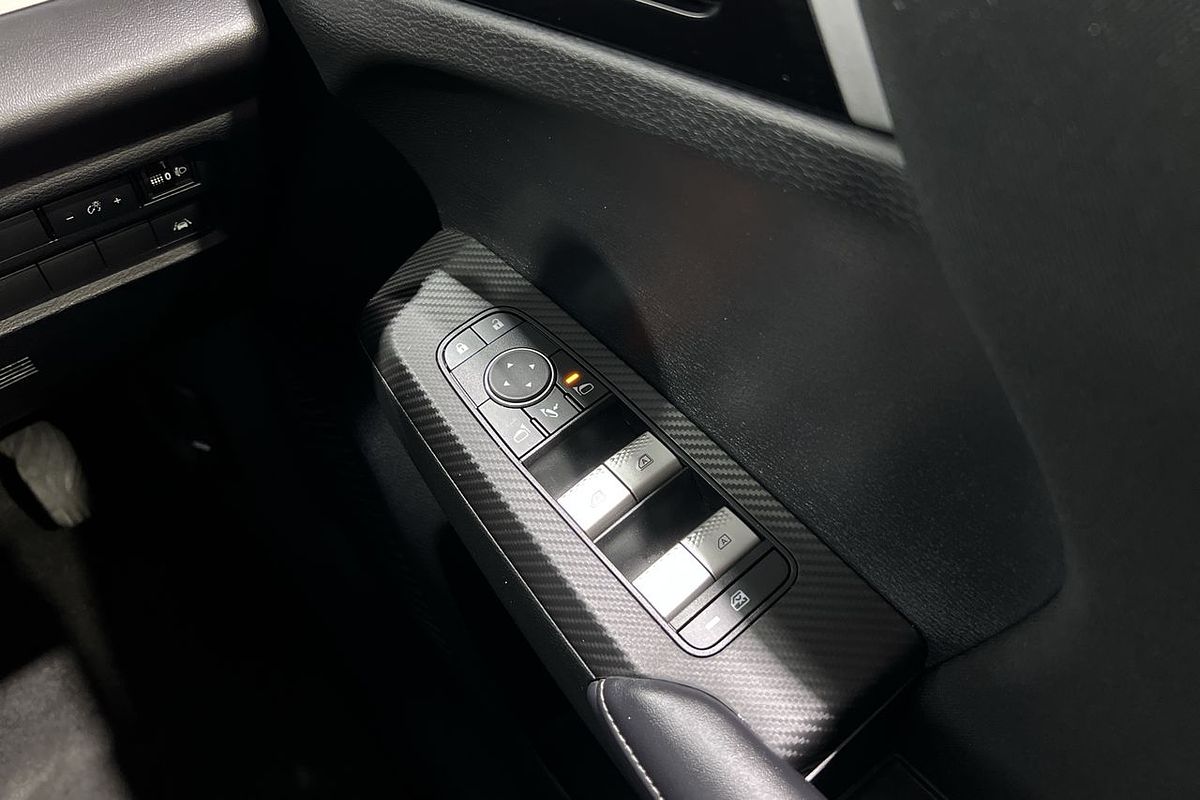 2023 Mitsubishi Outlander LS Black Edition ZM
