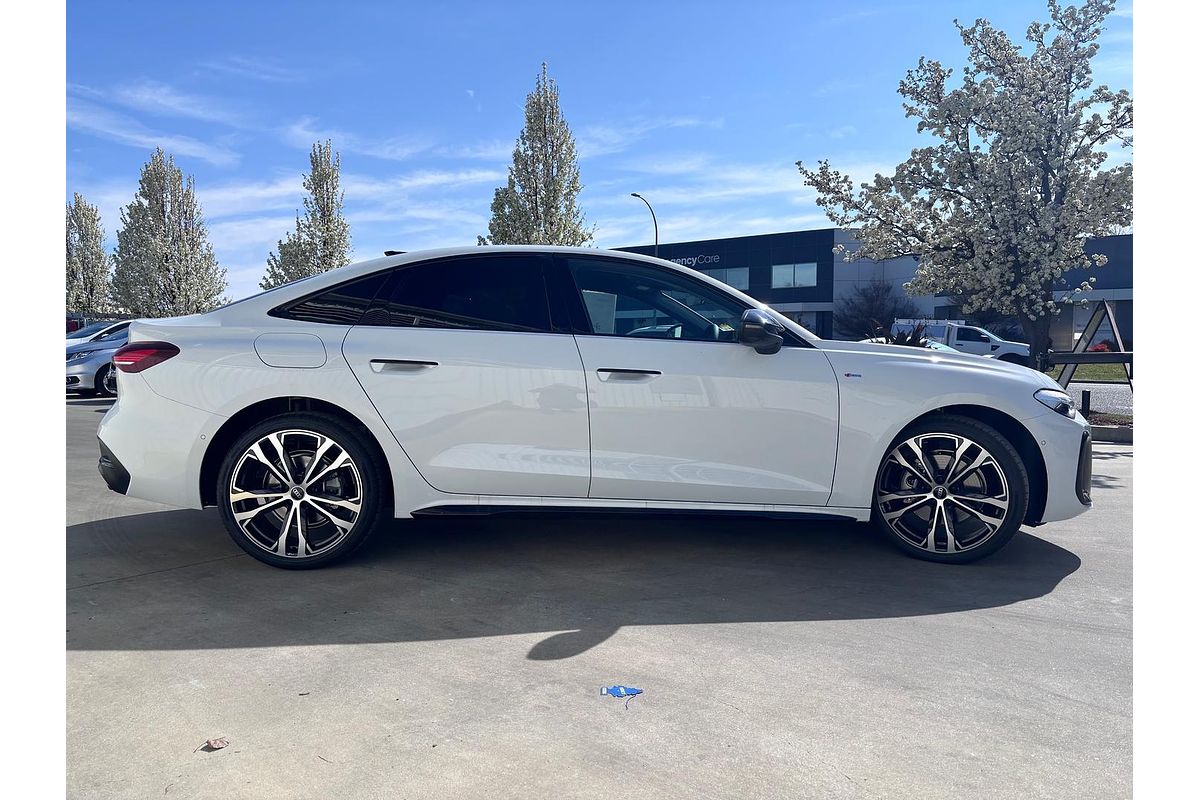 2025 Audi A5 TFSI 150kW S line B10